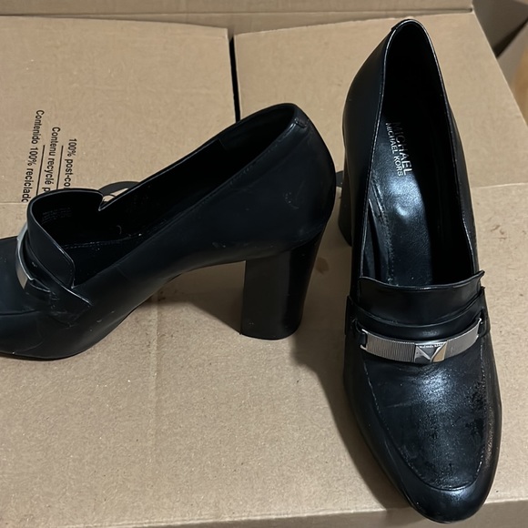 Micheal kors loafer heel - Picture 3 of 3